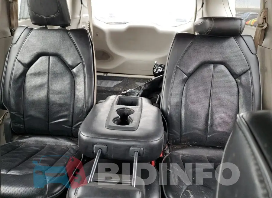 2C4RC1GG5JR252194 Photo# 10