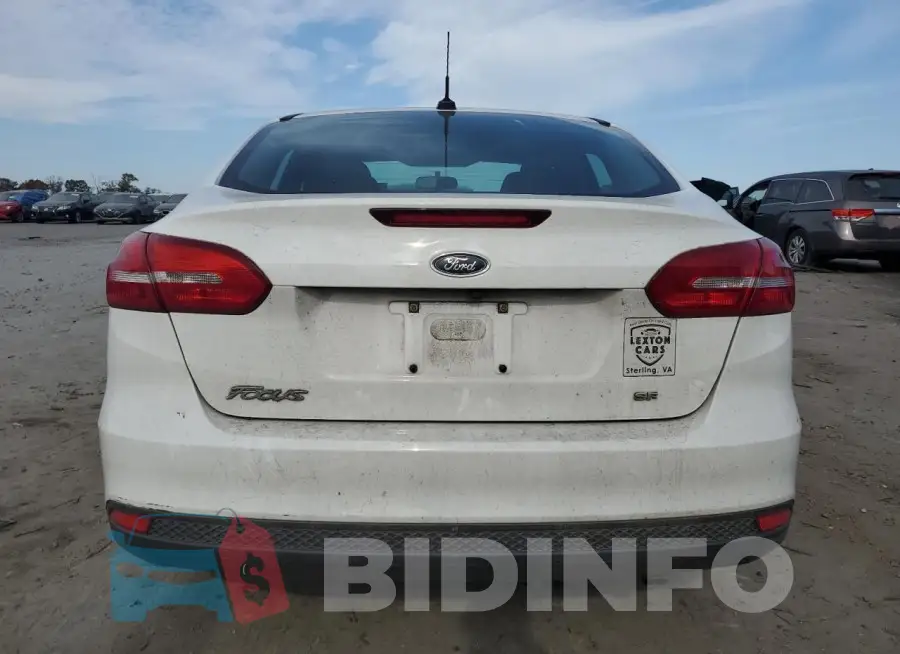 1FADP3F20FL376427 Photo# 6