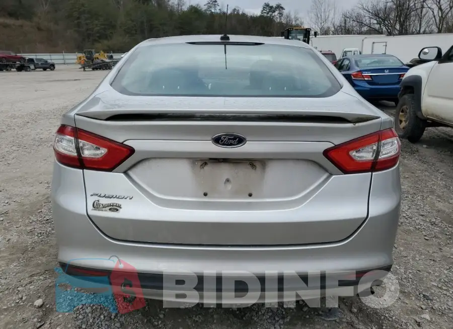 3FA6P0G79GR339493 Photo# 6