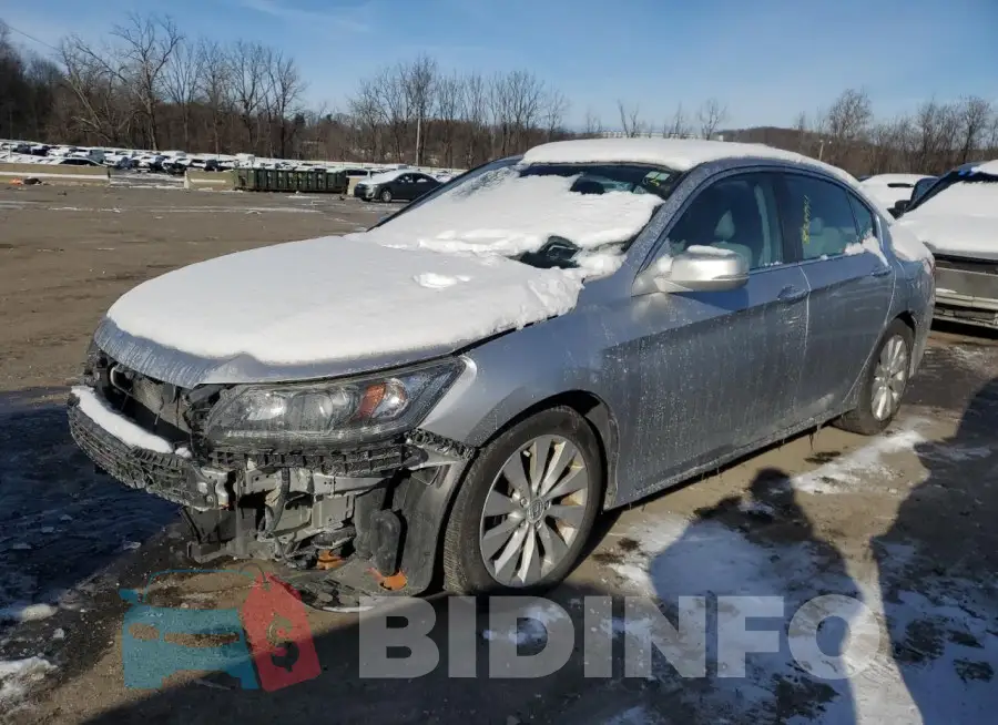 1HGCR2F88FA135484 Photo# 1