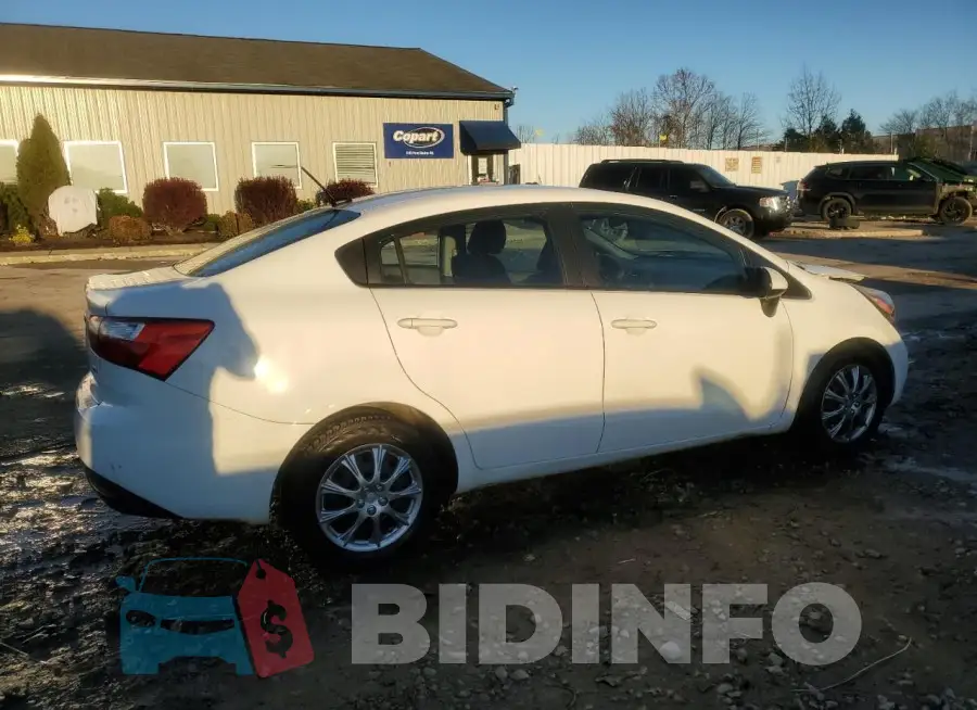 KNADM4A38F6527664 Photo# 3