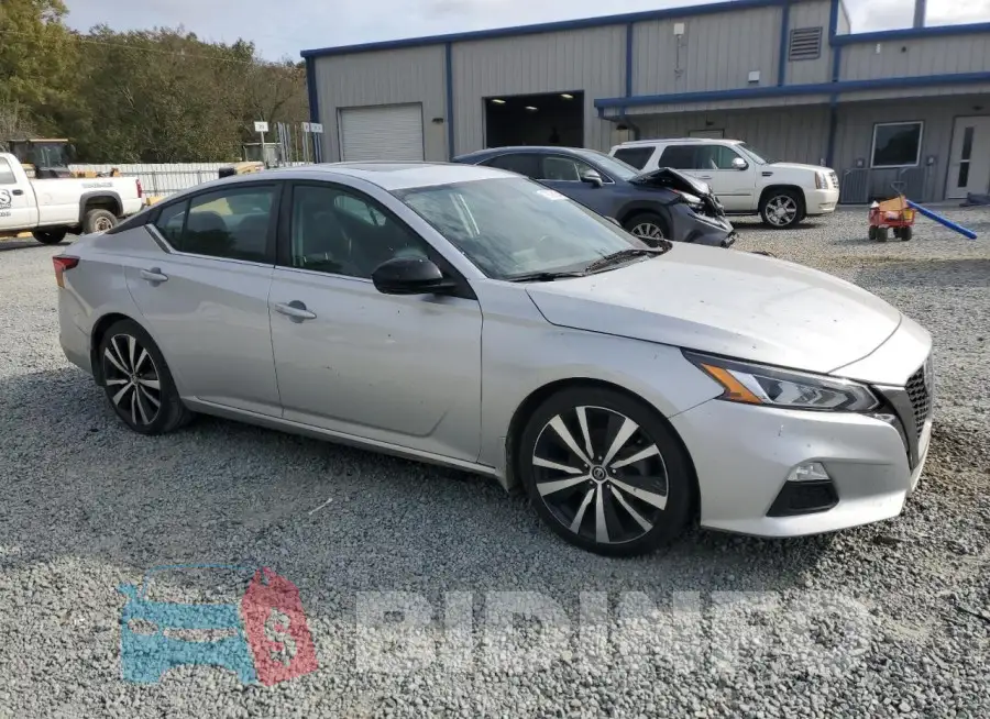 1N4BL4CV5KC204735 Photo# 4