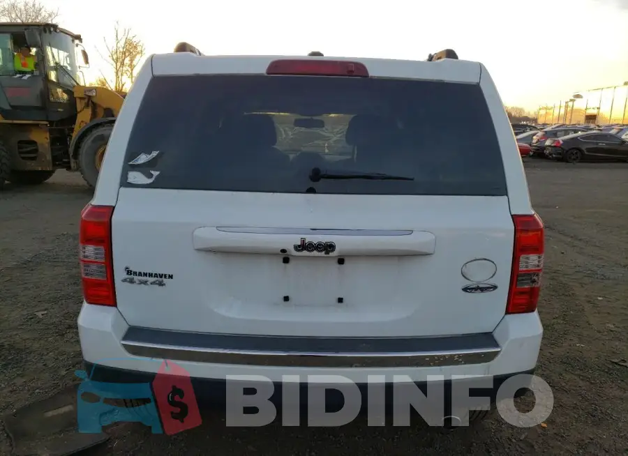 1C4NJRFB6HD164826 Photo# 6