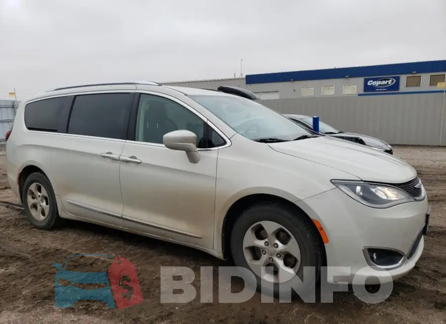 2C4RC1EG4HR653832 Photo# 4