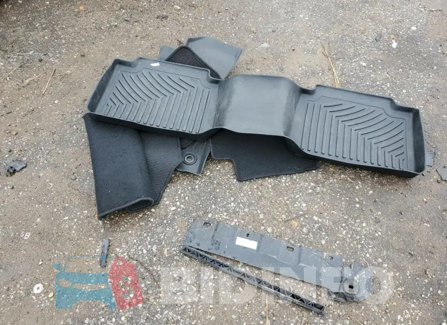 4T1B61HK4JU647672 Photo# 12