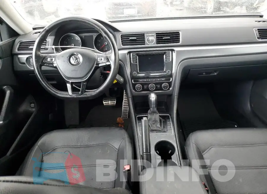 1VWDT7A37HC000191 Photo# 8