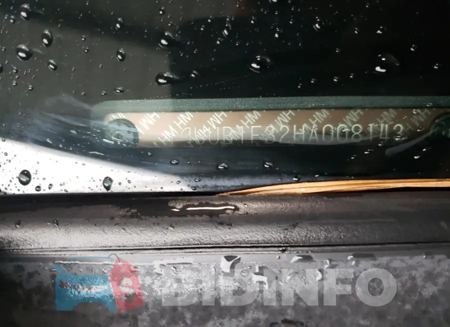 19UUB1F32HA008143 Photo# 12