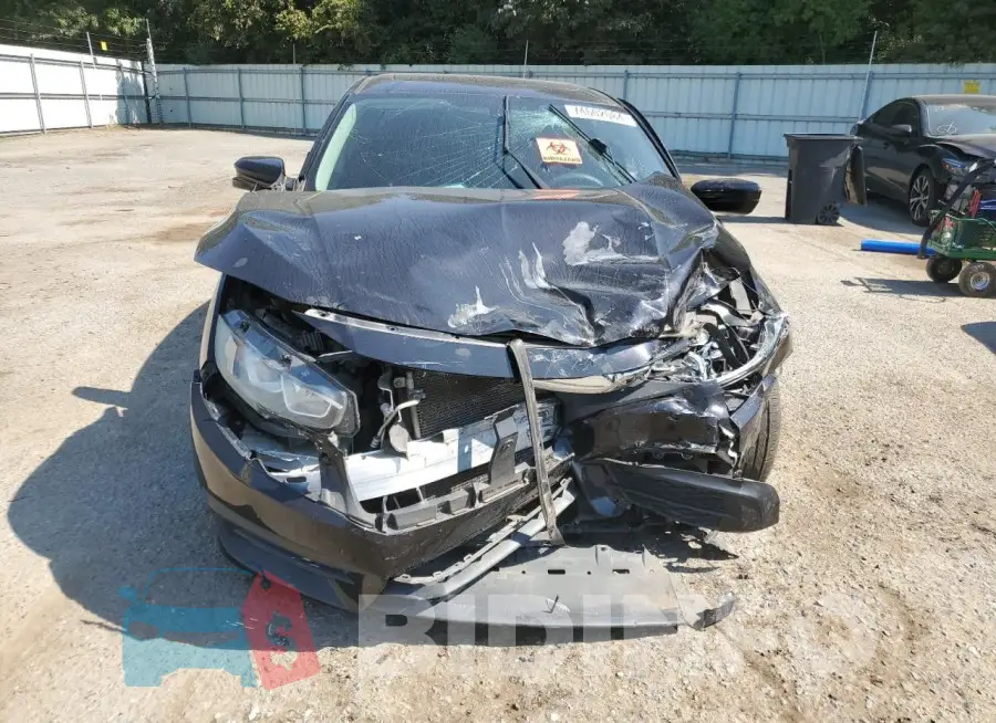 19XFC2F70HE027106 Photo# 5