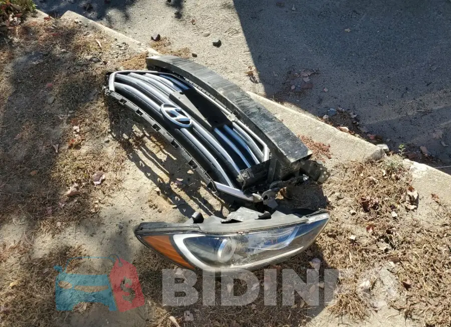 5NPD84LF8JH272687 Photo# 12