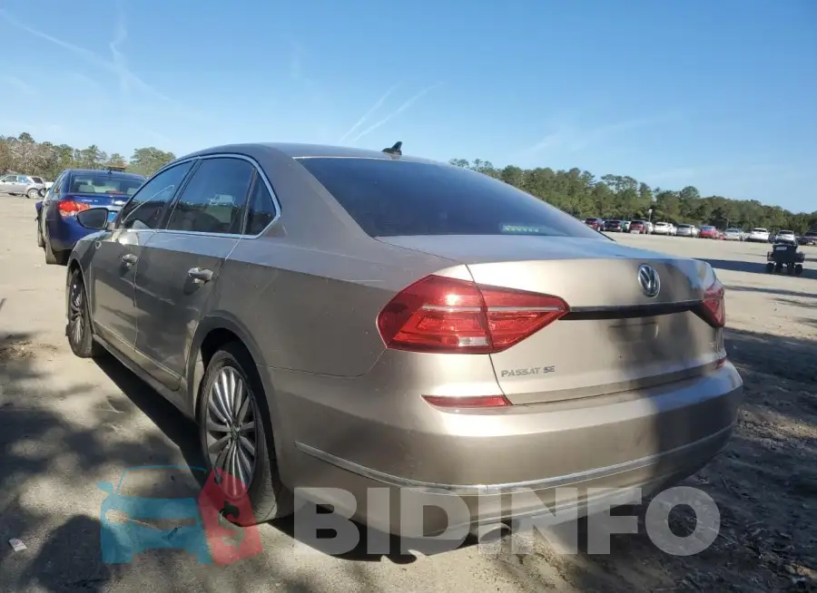 1VWBS7A39GC039311 Photo# 2