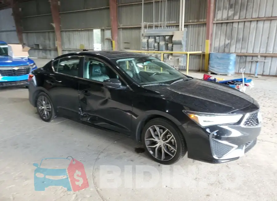 19UDE2F72MA004071 Photo# 4