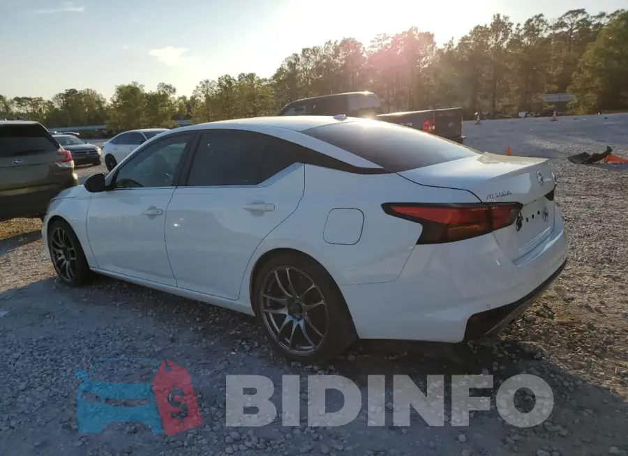 1N4BL4CV6LN301674 Photo# 2