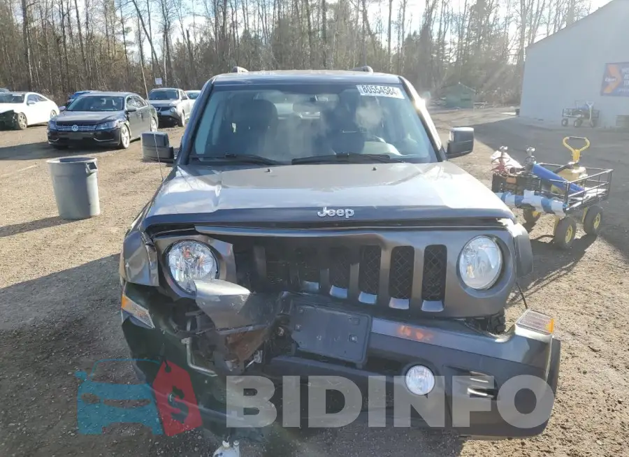 1C4NJRAB8FD257528 Photo# 5