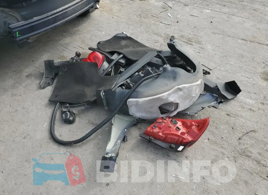 3GNCJPSB5KL130175 Photo# 13