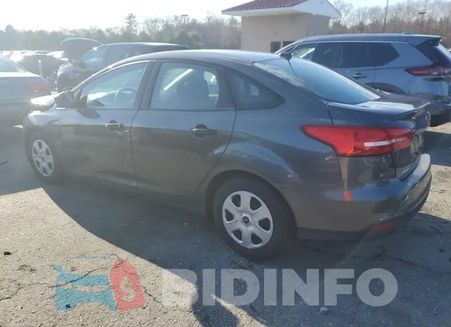 1FADP3E27GL392837 Photo# 2