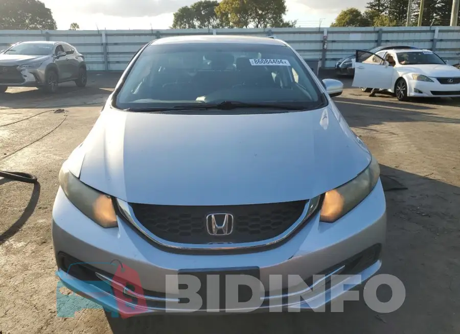 19XFB2F51FE027775 Photo# 5
