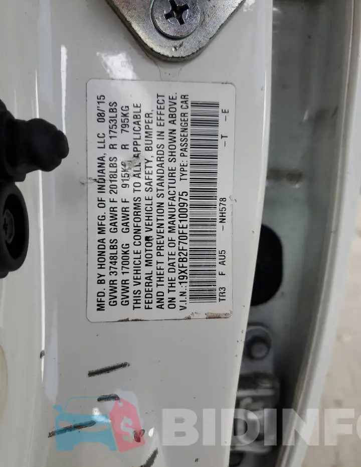 19XFB2F70FE100975 Photo# 12