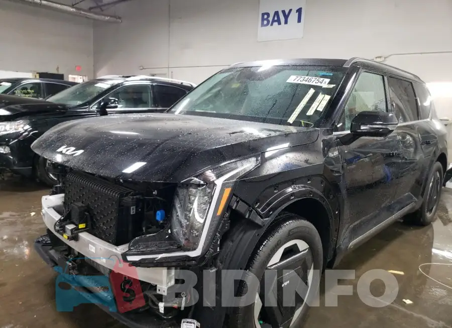 KNDADFS56R6025029 Photo# 1