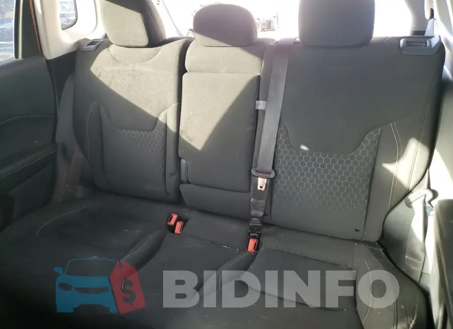 3C4NJDAB8LT240429 Photo# 10
