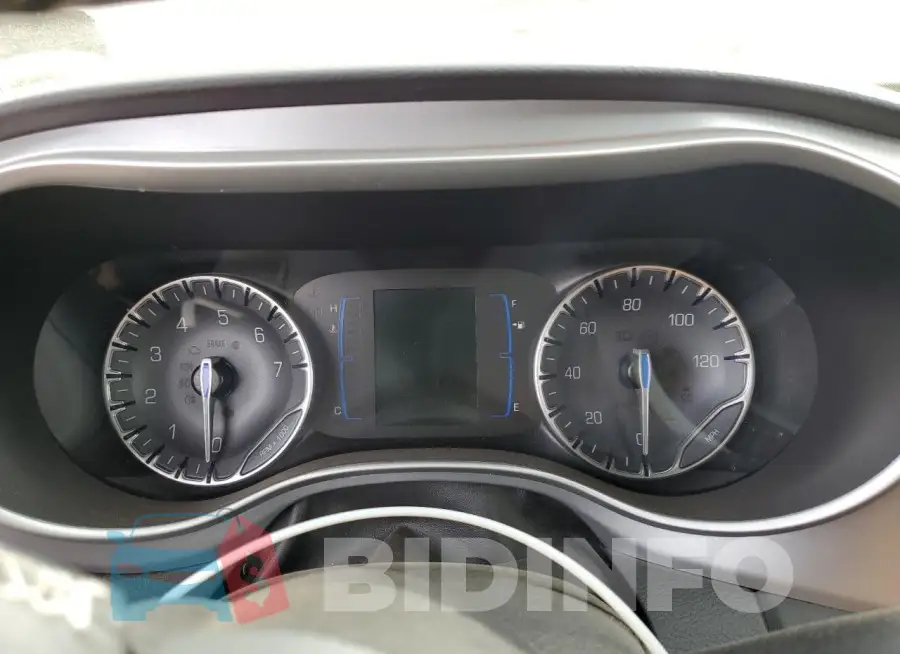 2C4RC1FG4LR258637 Photo# 9
