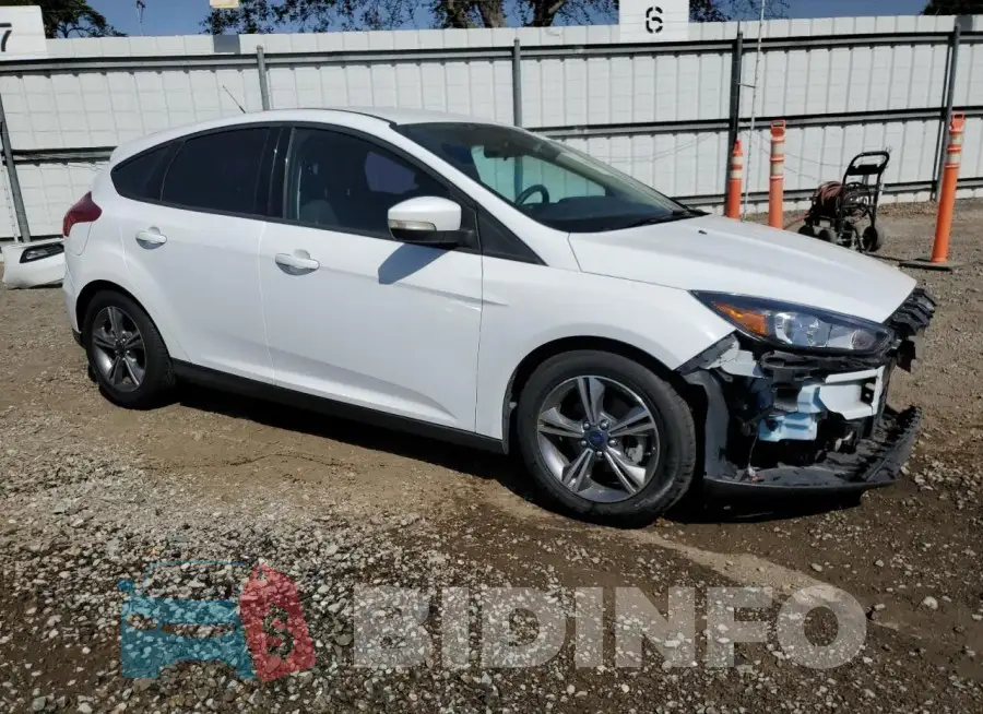 1FADP3KE4GL362077 Photo# 4