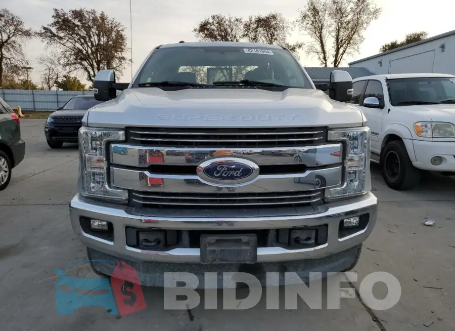1FT7W2BT3JEB11372 Photo# 5