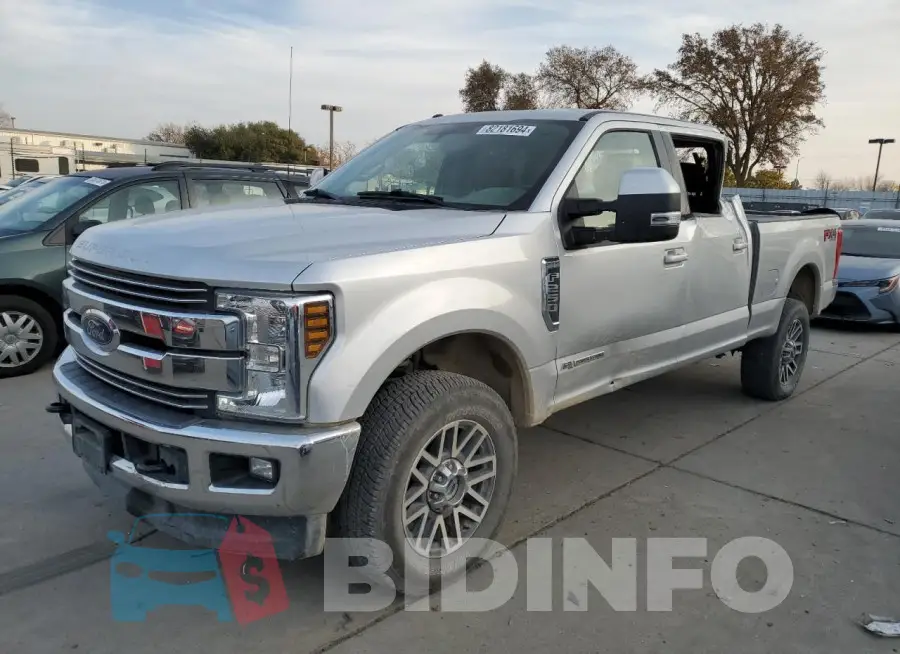 1FT7W2BT3JEB11372 Photo# 1