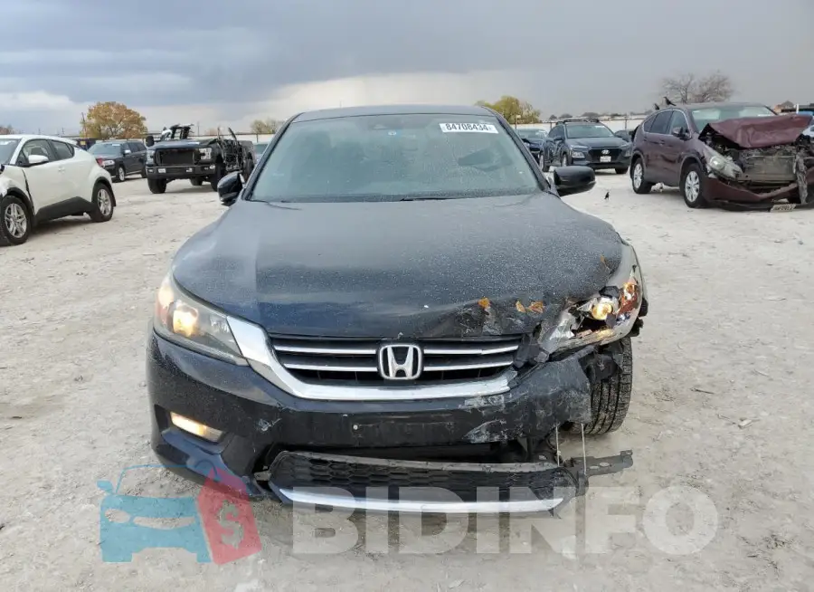 1HGCR2F87FA242400 Photo# 5