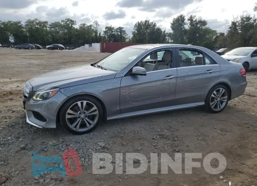 WDDHF8JB8FB106554 Photo# 1