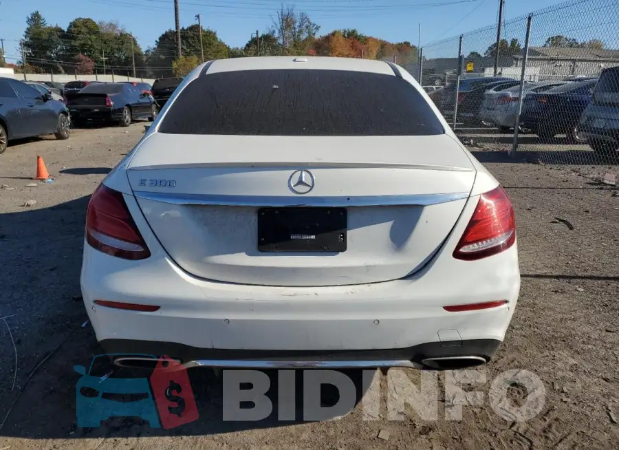 WDDZF4JB8HA041677 Photo# 6