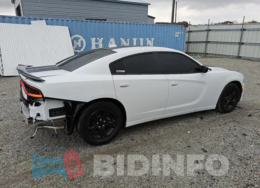 2C3CDXBG2PH647482 Photo# 3