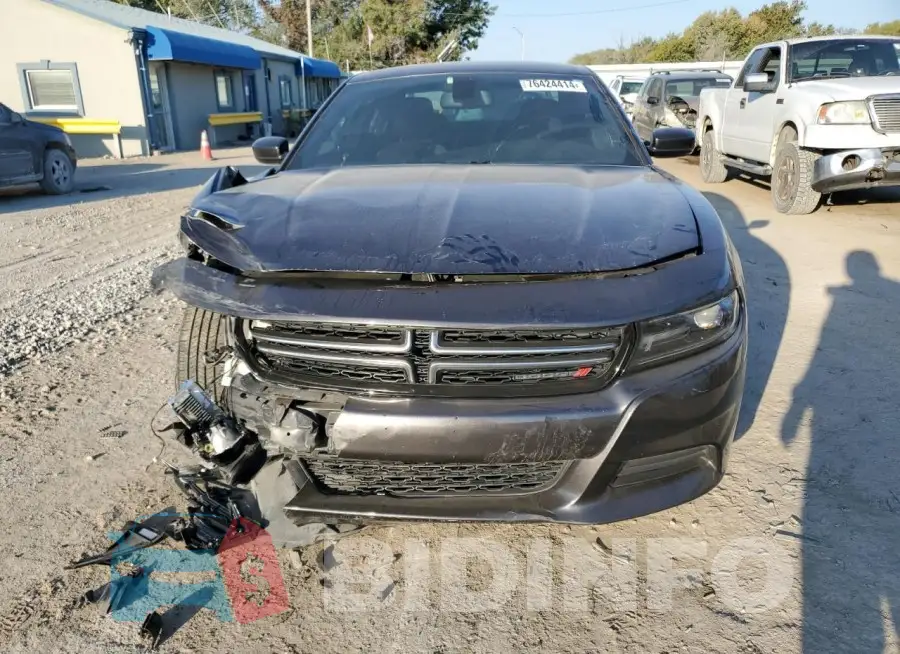 2C3CDXBG3FH826287 Photo# 5