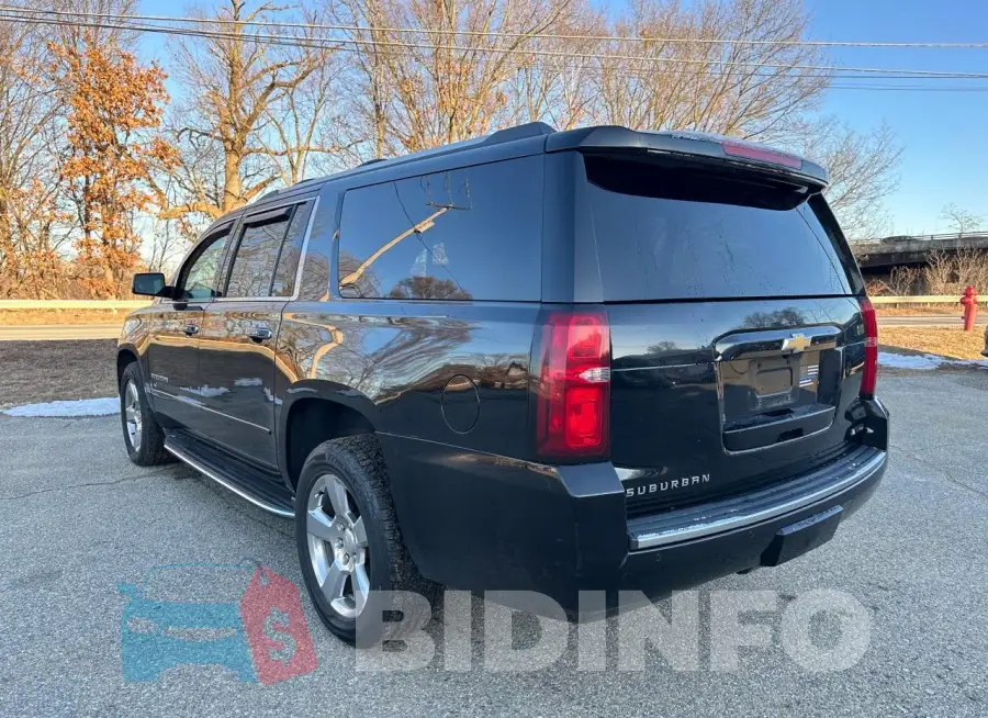 1GNSKJKC8HR319709 Photo# 3