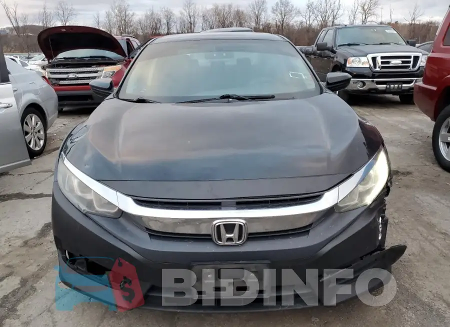 19XFC2F57HE206807 Photo# 5