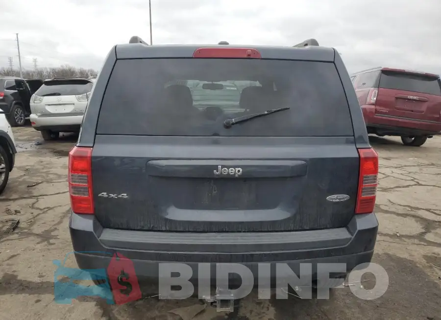 1C4NJRAB6FD282377 Photo# 6