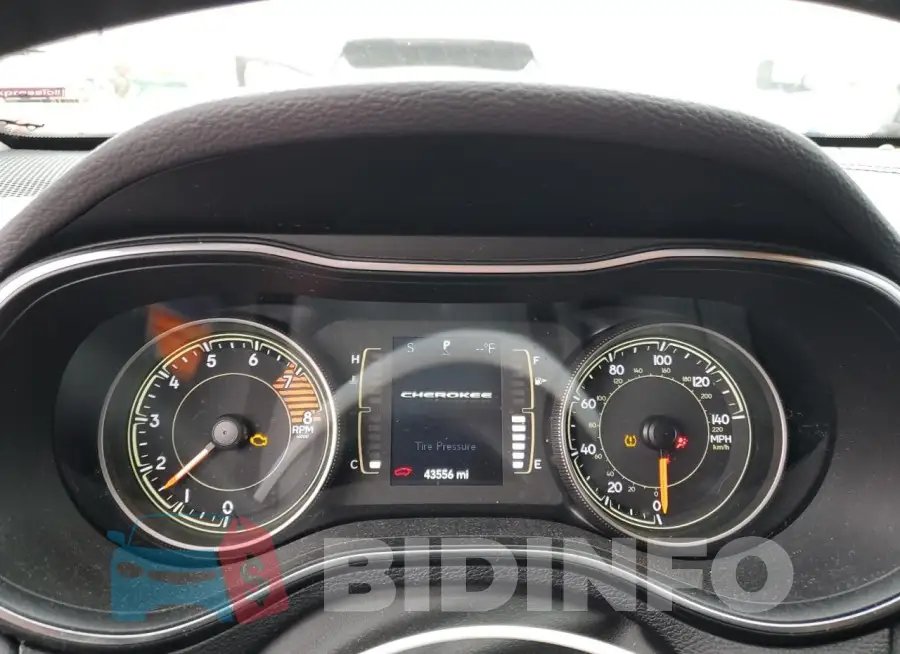 1C4PJMLX6KD118061 Photo# 9