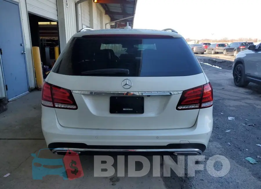 WDDHH8JB2GB282964 Photo# 6