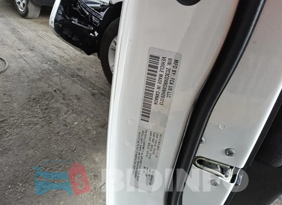 2C3CDXBGXNH261213 Photo# 13