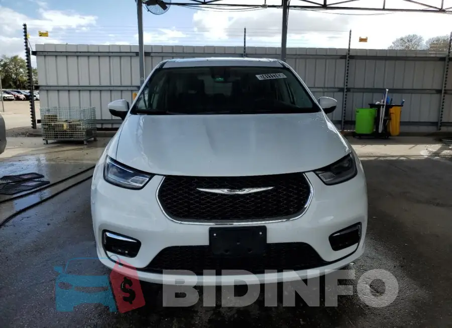 2C4RC1L72PR541130 Photo# 5