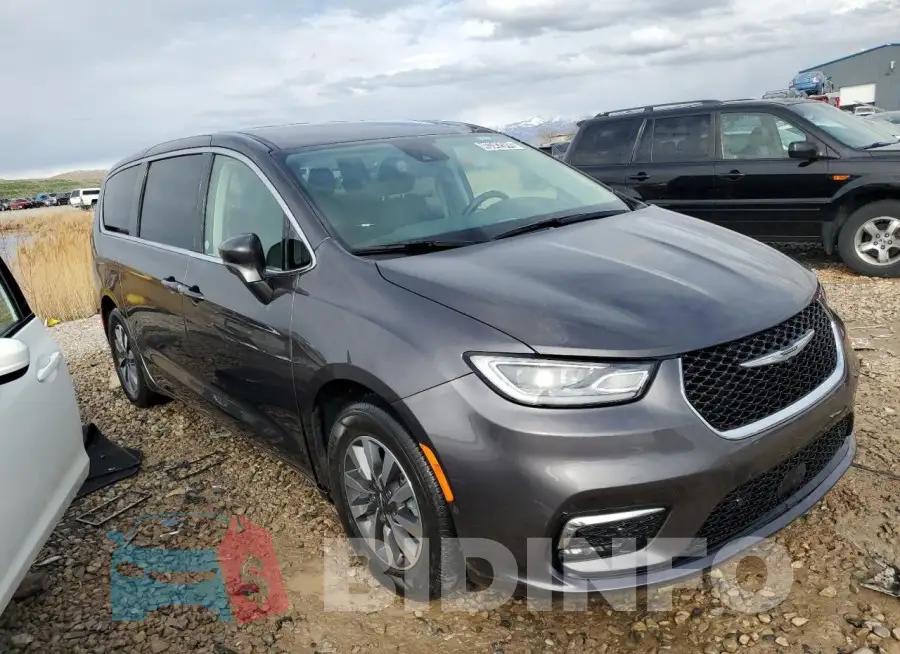 2C4RC1L79NR122818 Photo# 4