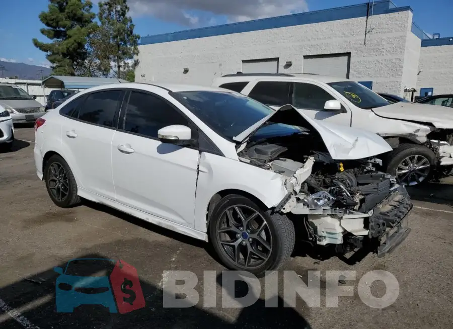 1FADP3F27GL263107 Photo# 4