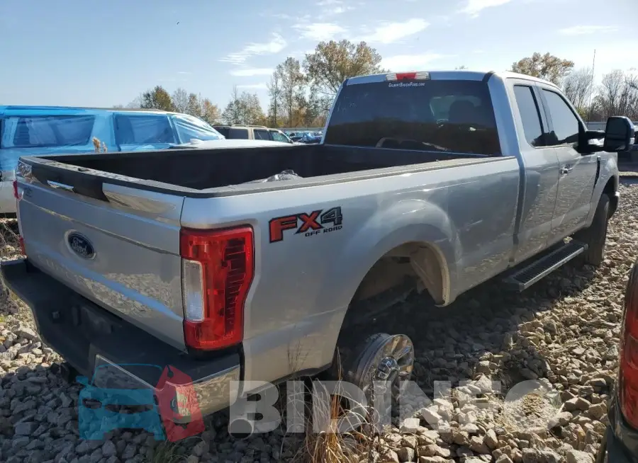 1FT7X2B68JEB17532 Photo# 3