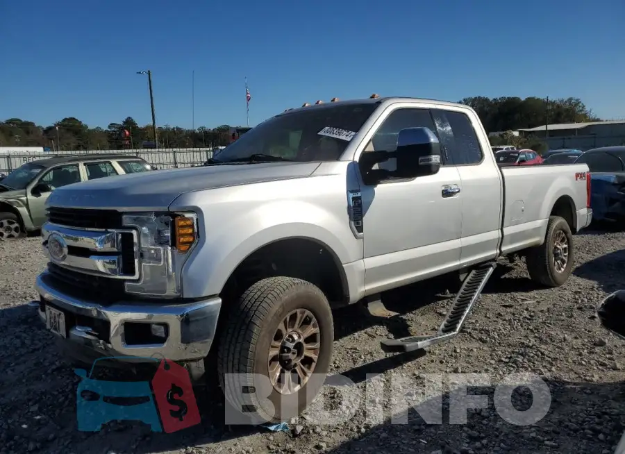 1FT7X2B68JEB17532 Photo# 1