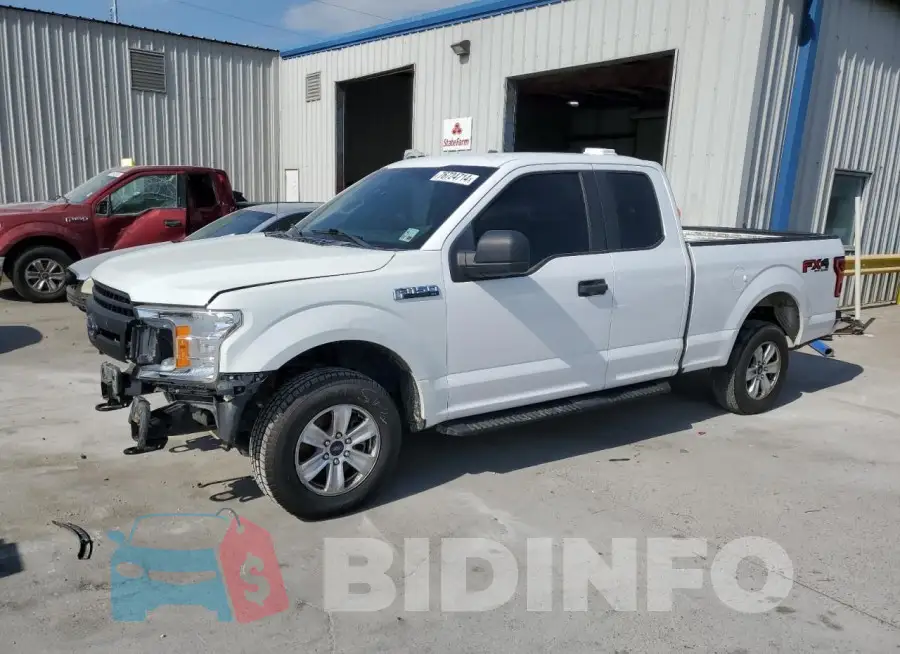 1FTFX1E52JKD02833 Photo# 1