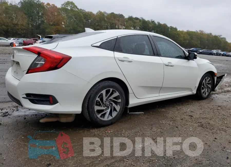 19XFC2F72HE019136 Photo# 3