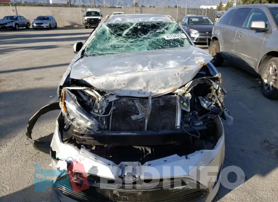 2T1BURHE2JC032019 Photo# 5