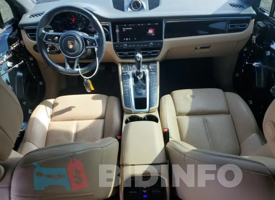 WP1AA2A52MLB14785 Photo# 8