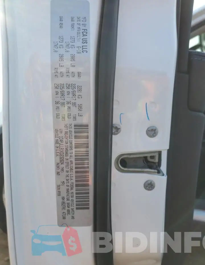 1C4PJLLB1KD232824 Photo# 13