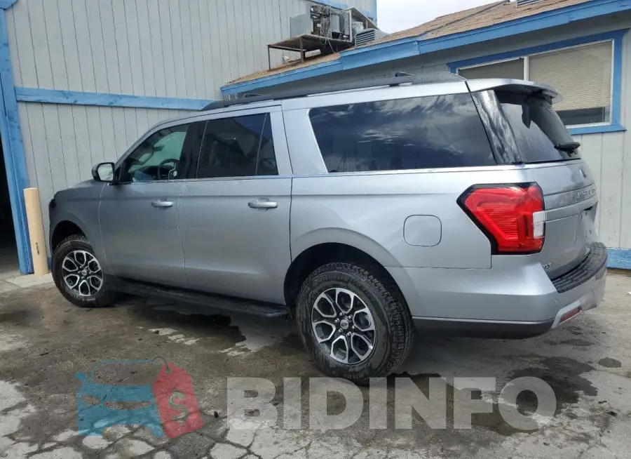 1FMJK1J85REA38151 Photo# 2