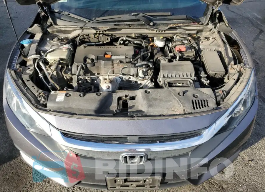 19XFC2F53JE209807 Photo# 11